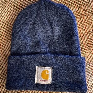 Dark blue Carhartt beanie